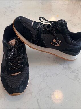 Skechers Black Sneakers with Rose Gold Accents